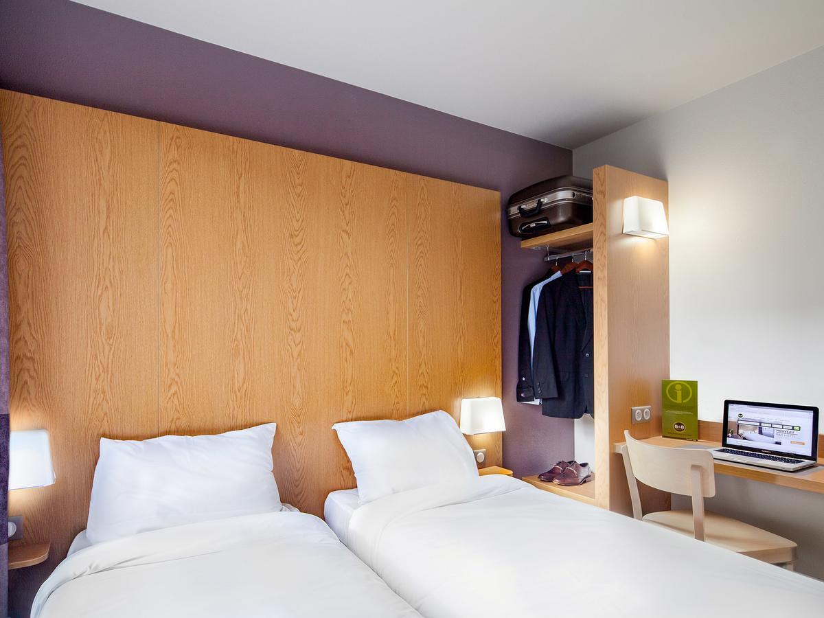Twin Room,1658103241:JPEG