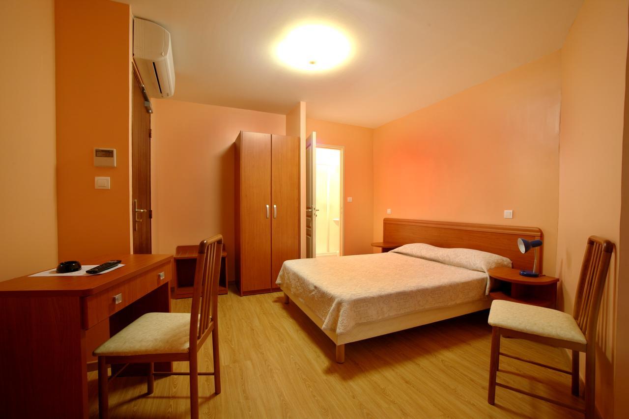 Double Room,646614009:JPEG