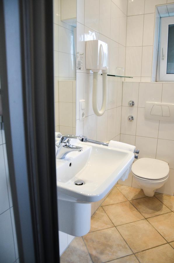 Standard Single Room,1233758237:JPEG