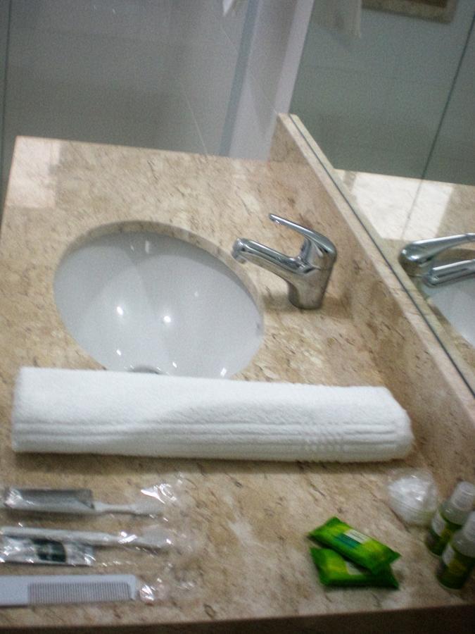 Deluxe Room,646898730:JPEG