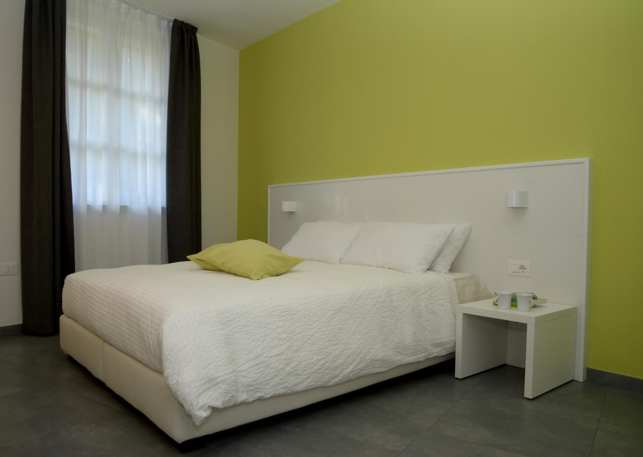 One-Bedroom Apartment,646929783:JPEG