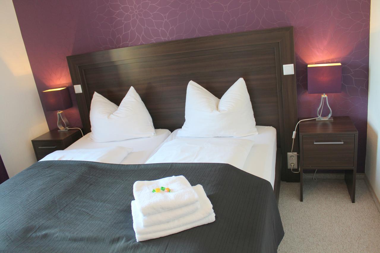 Standard Double Room,647066217:JPEG