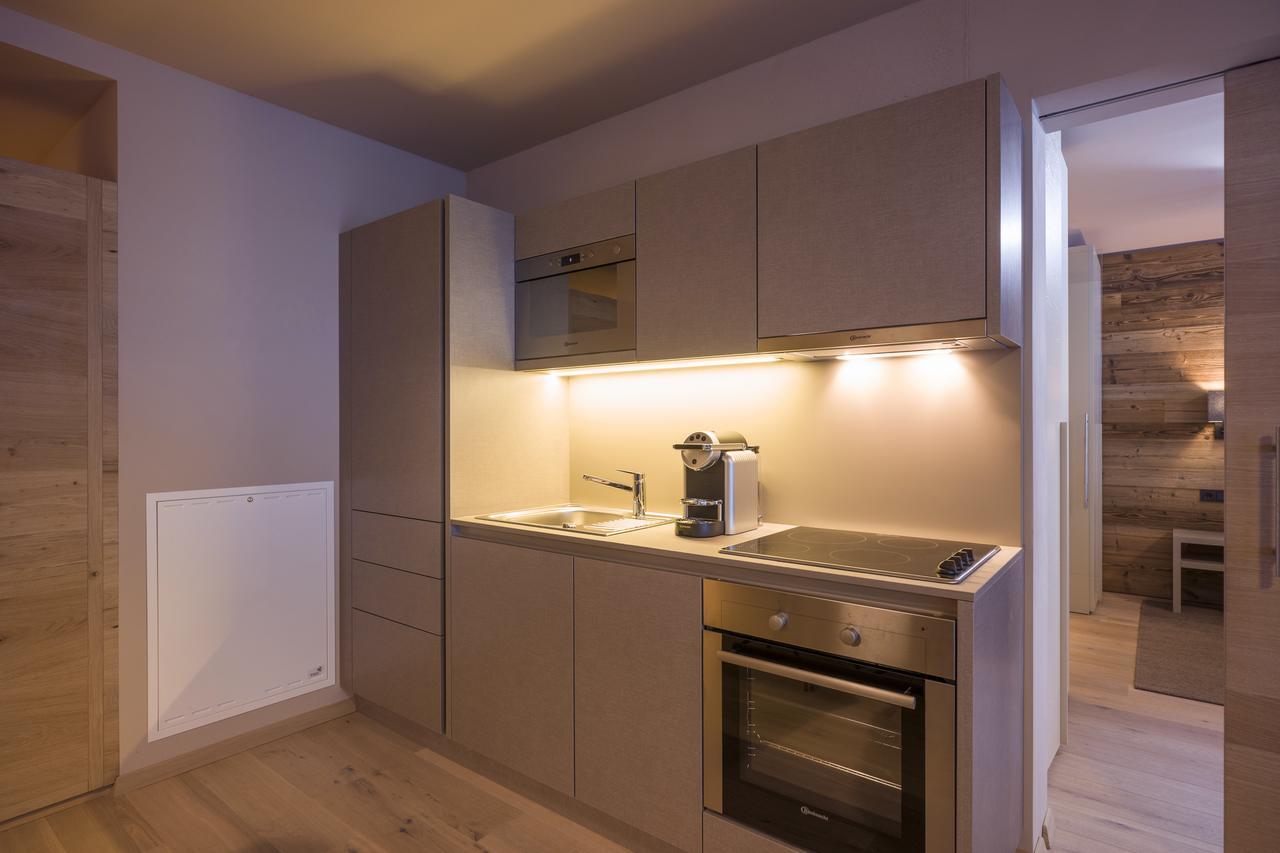 One-Bedroom Apartment,647111067:JPEG