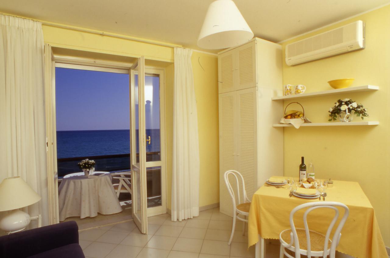 Studio Apartment Sea View