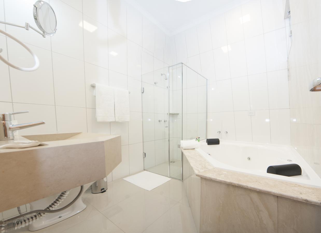 Master Suite Spa Bath