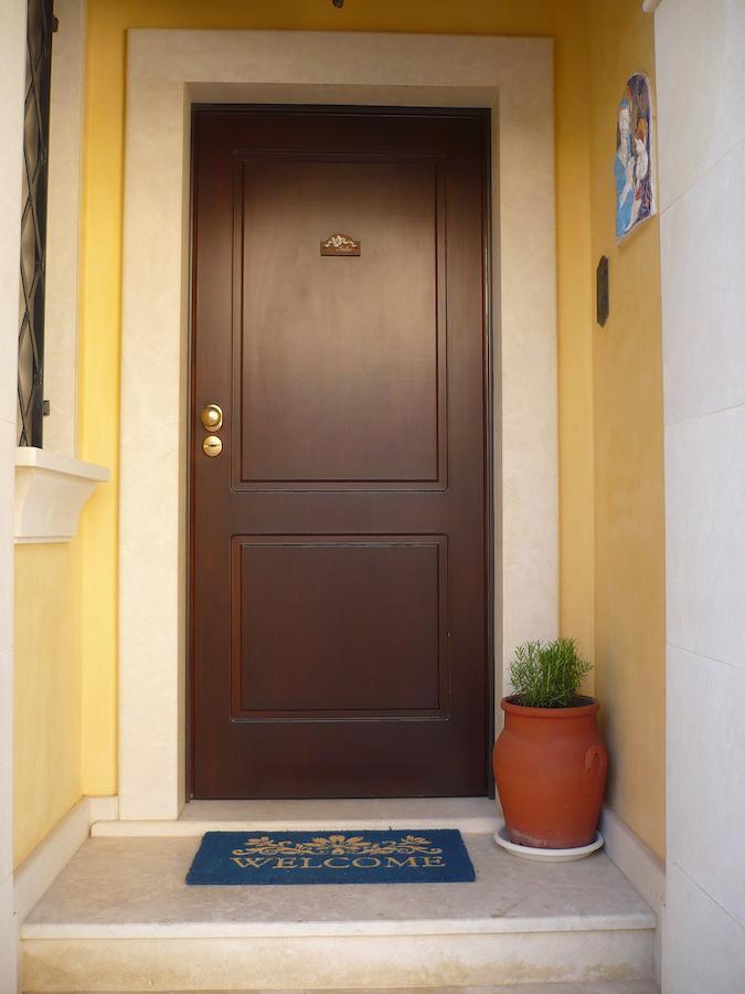 Apartment Ground Floor,1194895861:JPEG
