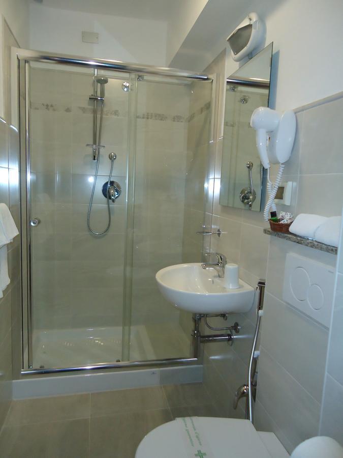 Classic Quadruple Room,648868872:JPEG