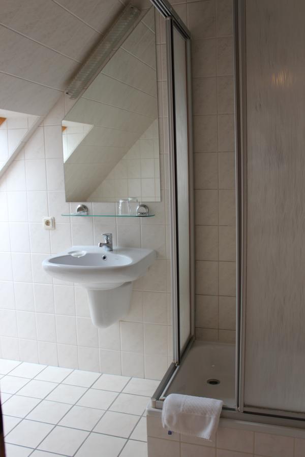Single Room Shower,653261271:JPEG