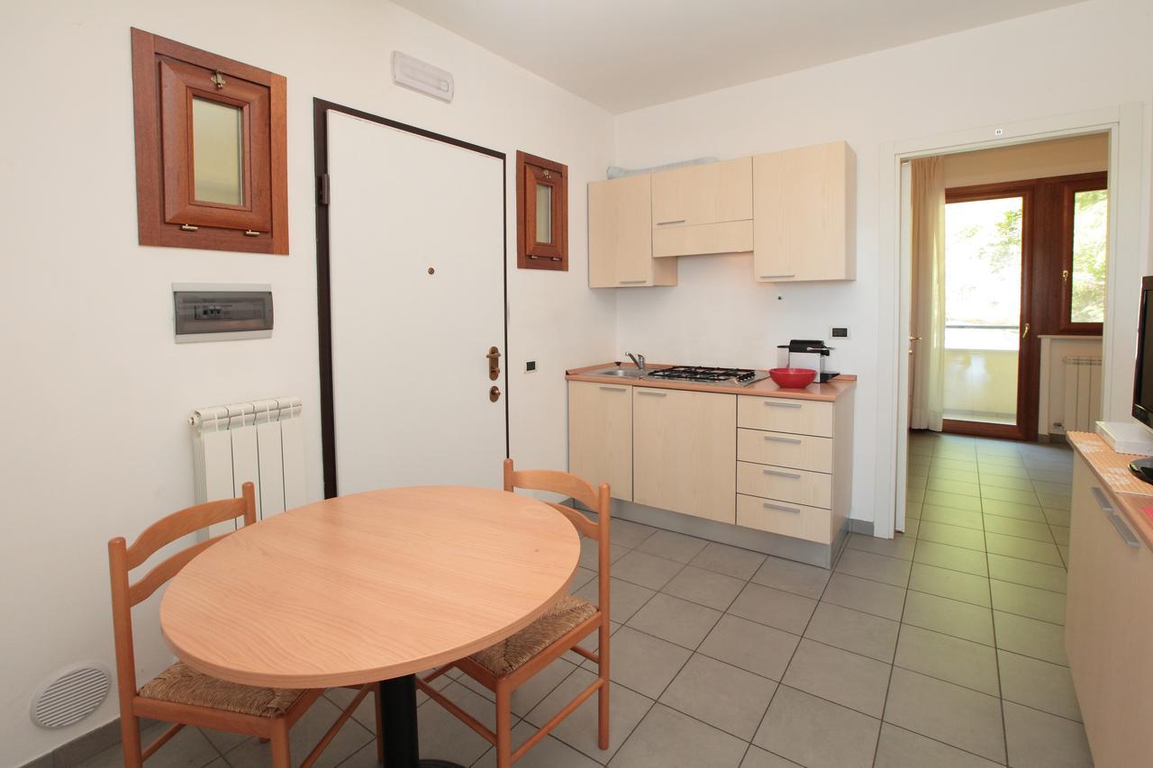 Two-Bedroom Apartment,648998316:JPEG