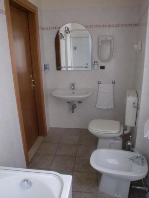 Triple Room,1106269839:JPEG