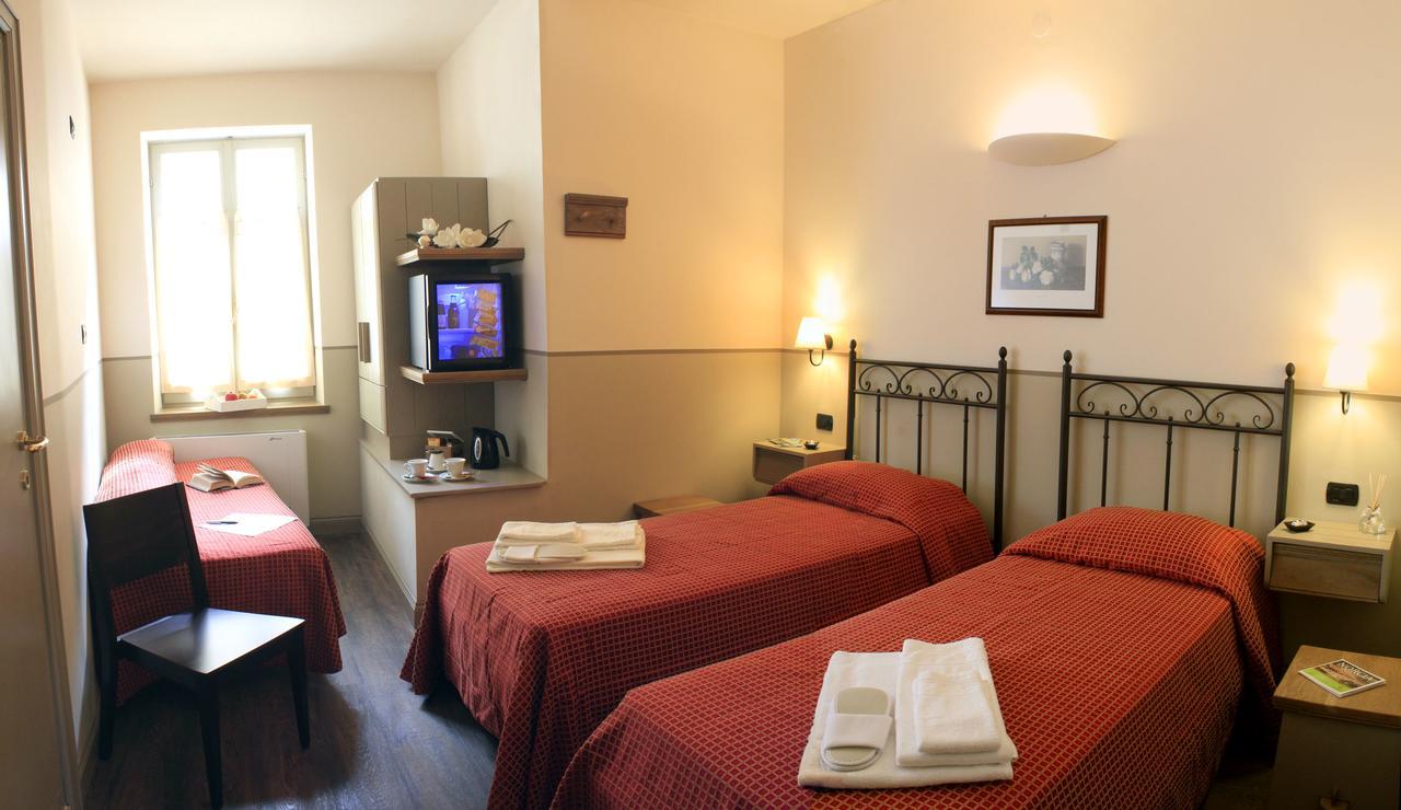 Triple Room,649234689:JPEG