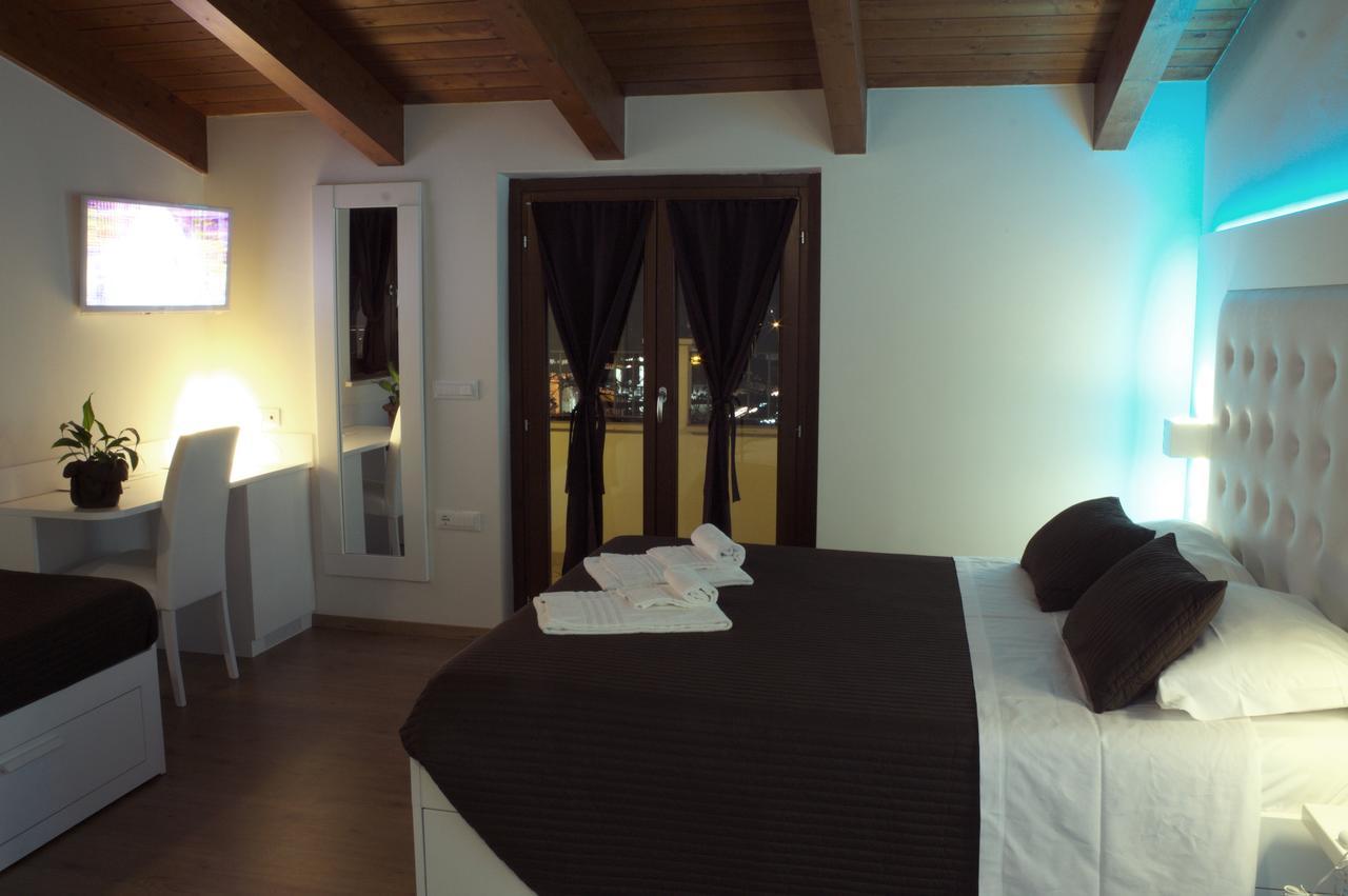 Double or Twin Room Balcony