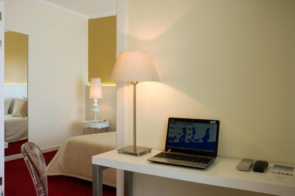 Single Room,65109754:JPEG