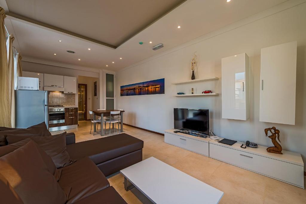 Two-Bedroom Apartment Grand Harbour Sea View