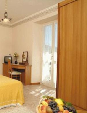 Single Room,251389421:JPEG