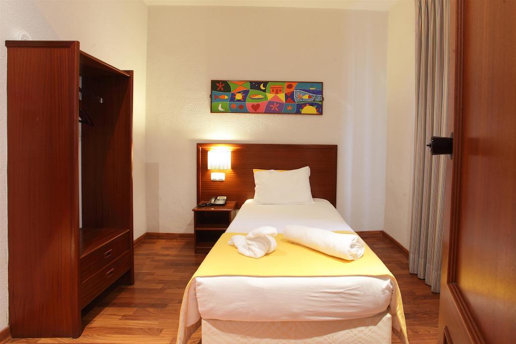 Single Room,108202272:JPEG