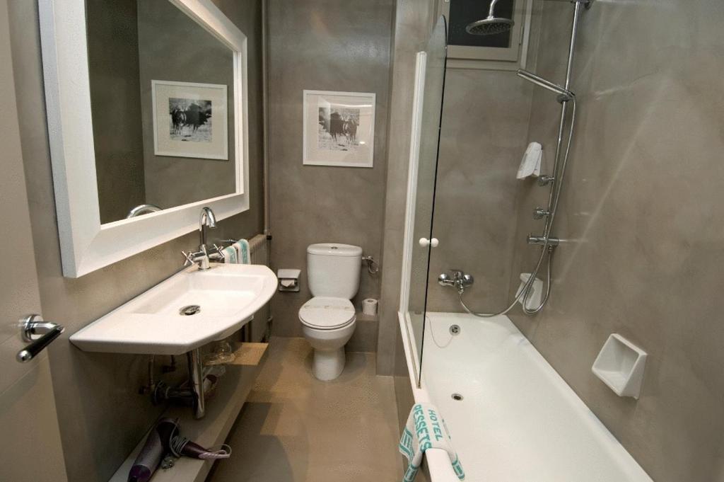 Habitación Doble con balcón y vistas al jardín