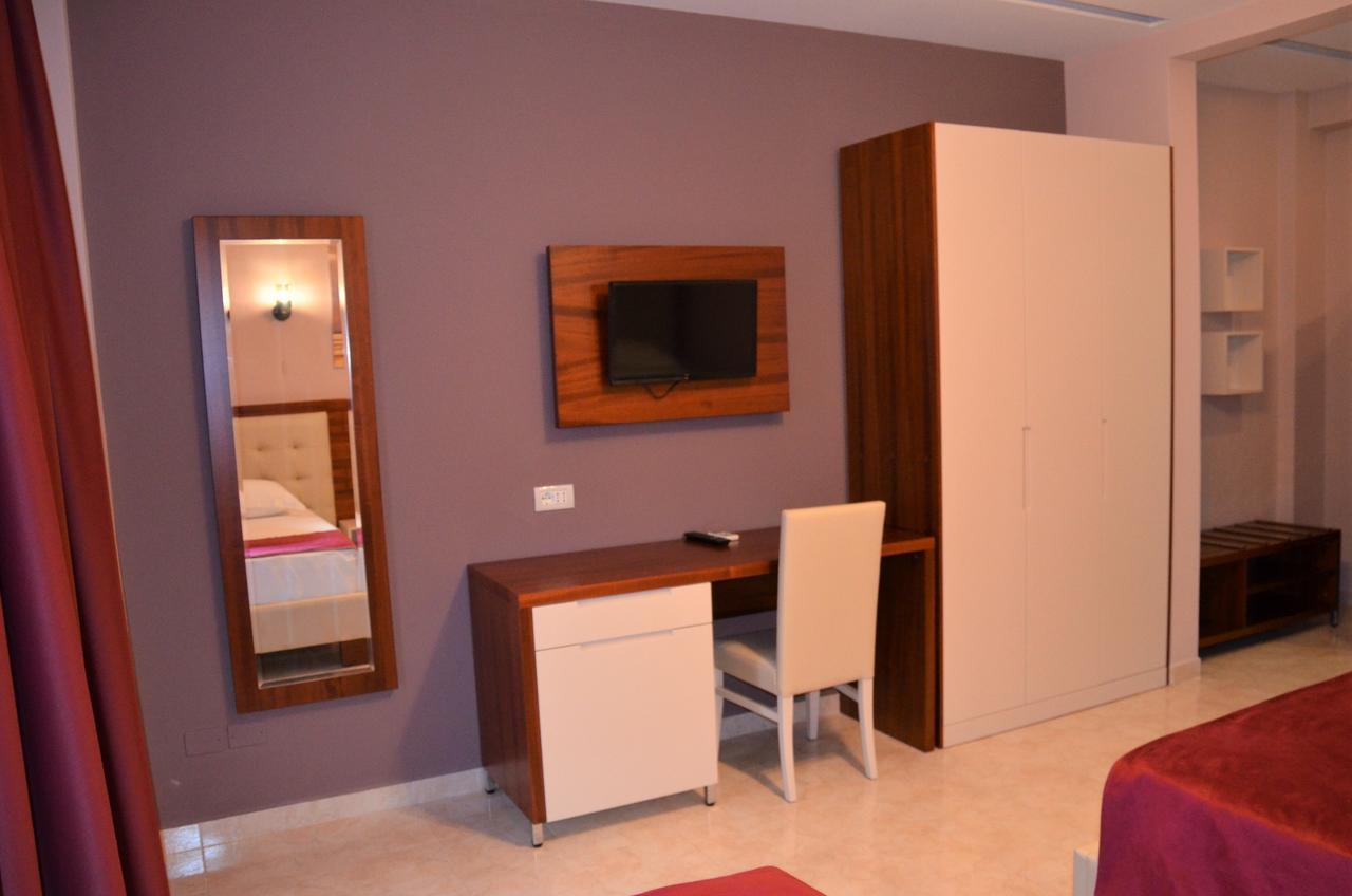 Standard Triple Room Sea View,658463787:JPEG