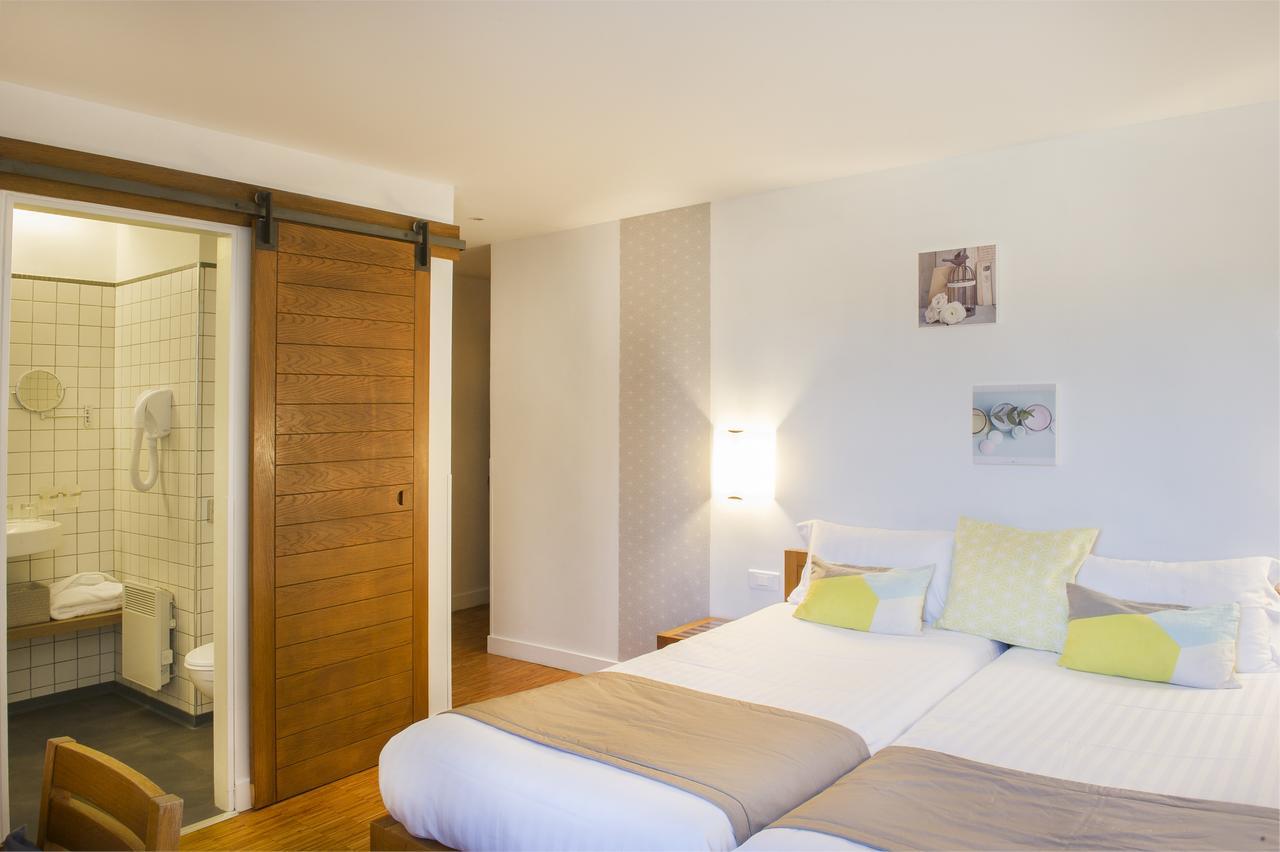 Standard Twin Room,653326725:JPEG