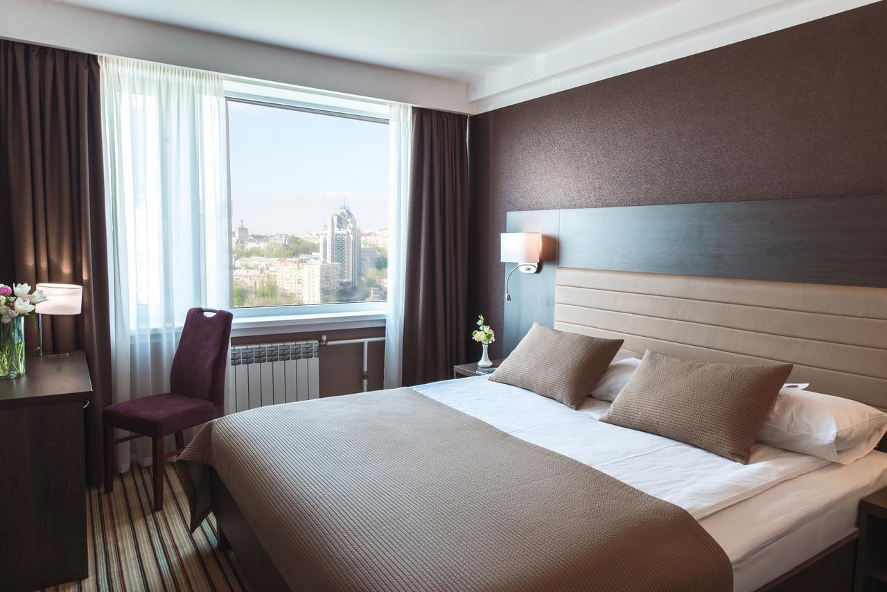 Premier Double Room,653981886:JPEG