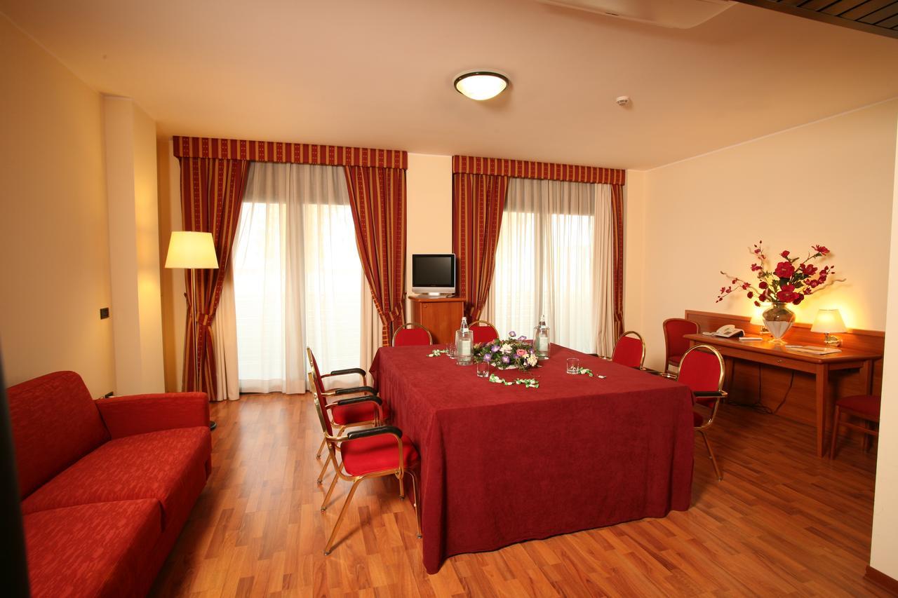 Family Junior Suite,653989233:JPEG