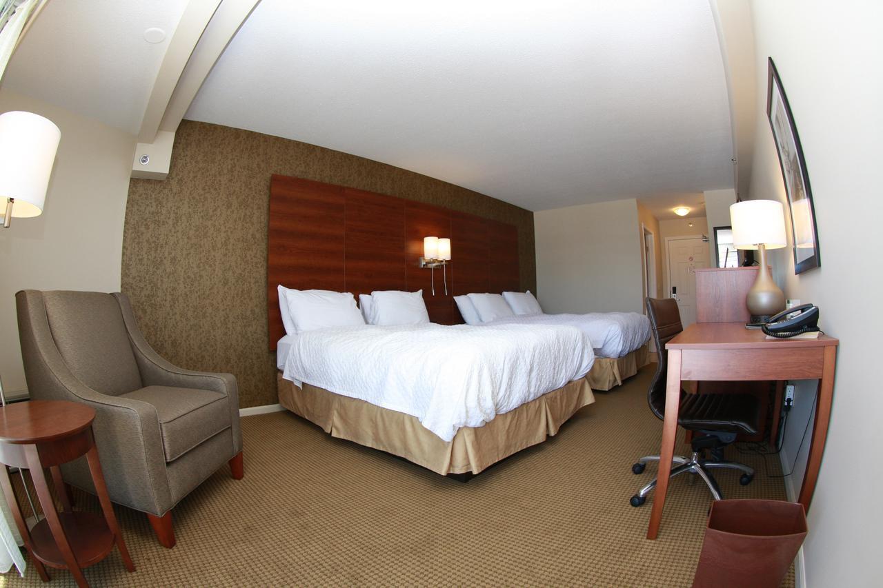 Queen Room Two Queen Beds