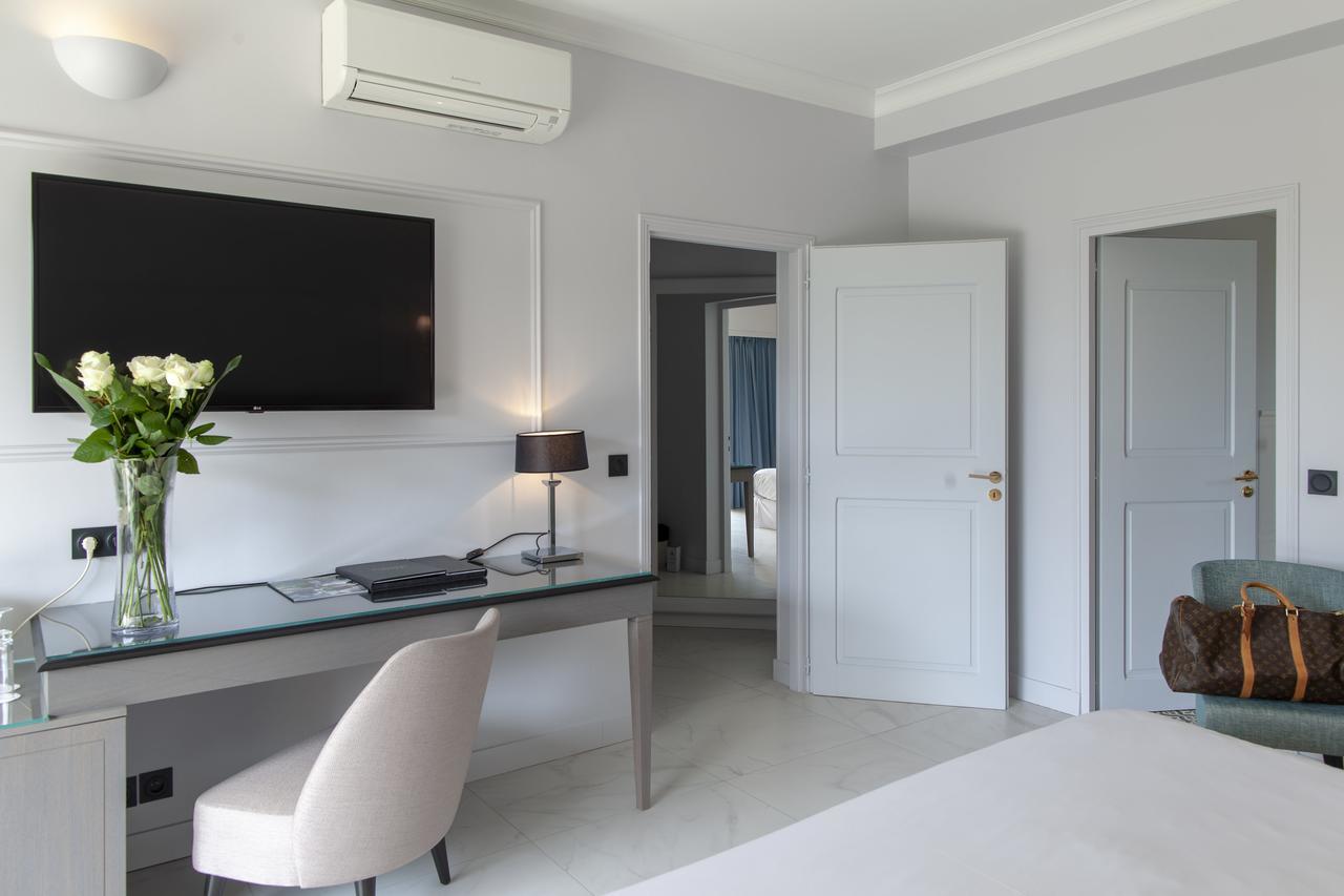 Deluxe Double Room with Terrace,654305433:JPEG