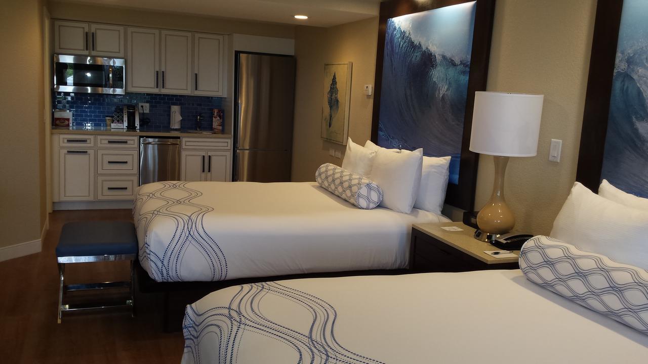 Mobility Accessible 2 Queen Kitchenette