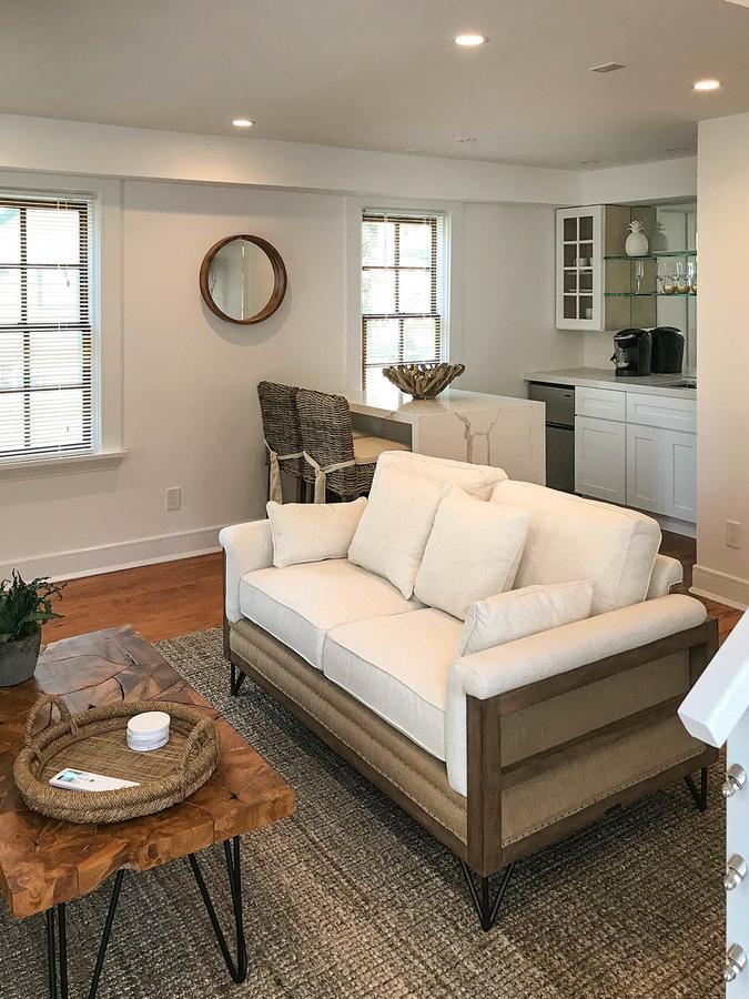 Deluxe King Suite