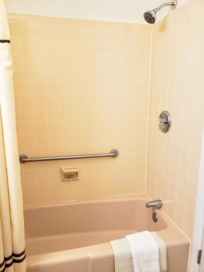 Deluxe Queen Room Ocean View