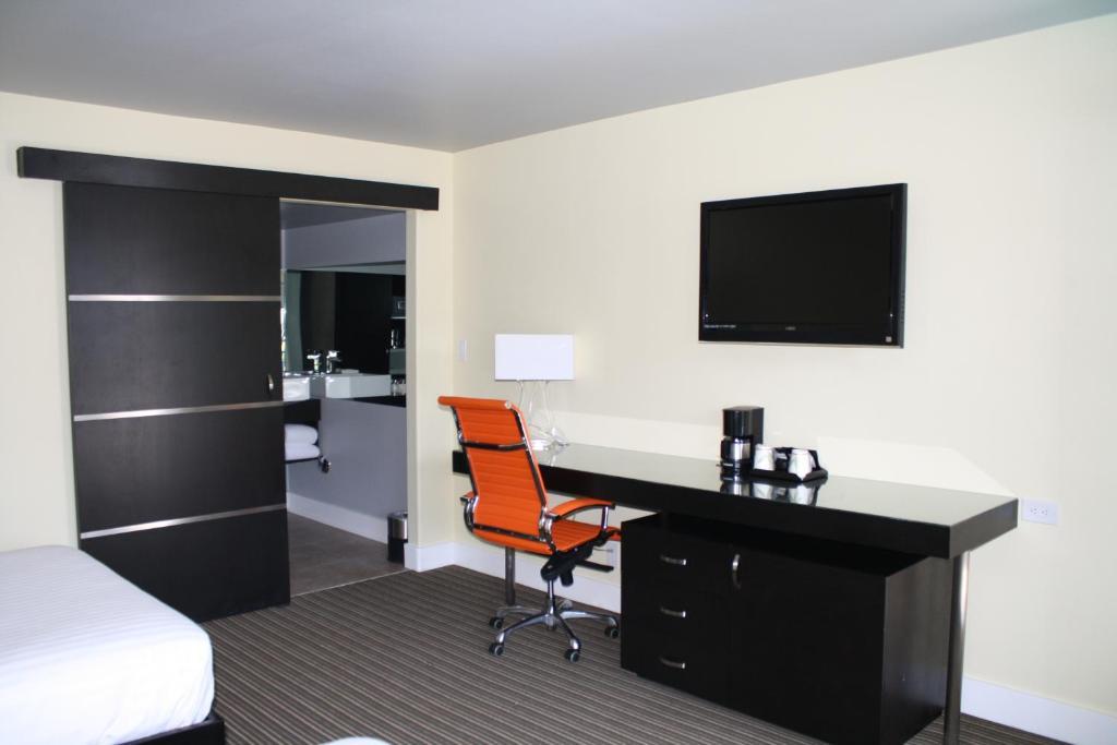 Deluxe Double Room Two Double Beds