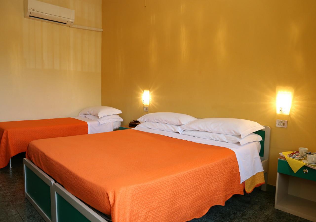 Triple Room,656381082:JPEG