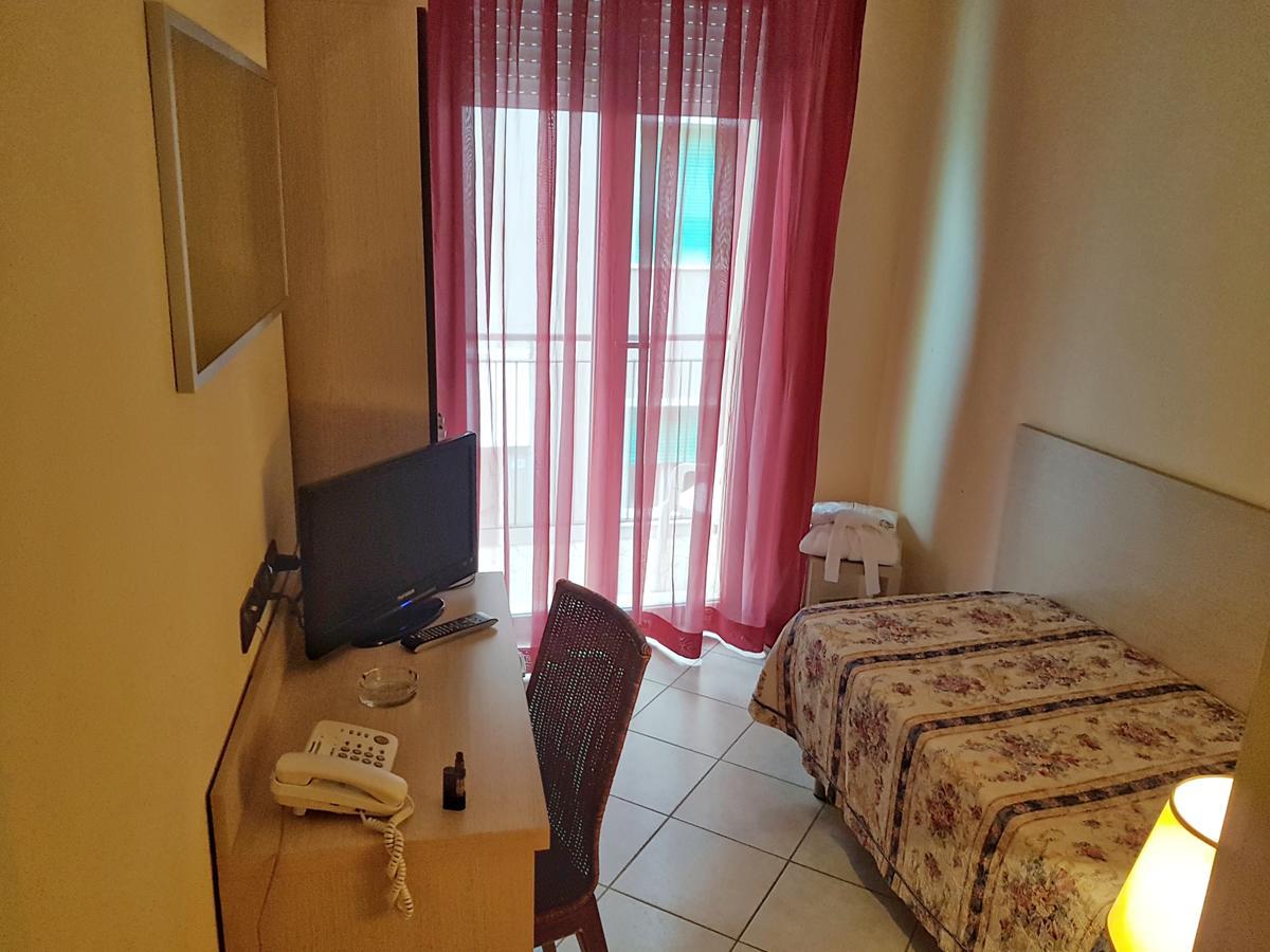 Single Room,656763153:JPEG