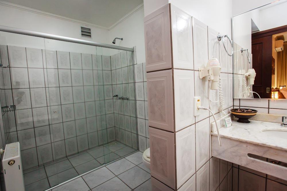 Superior Double Room Bath,657008742:JPEG