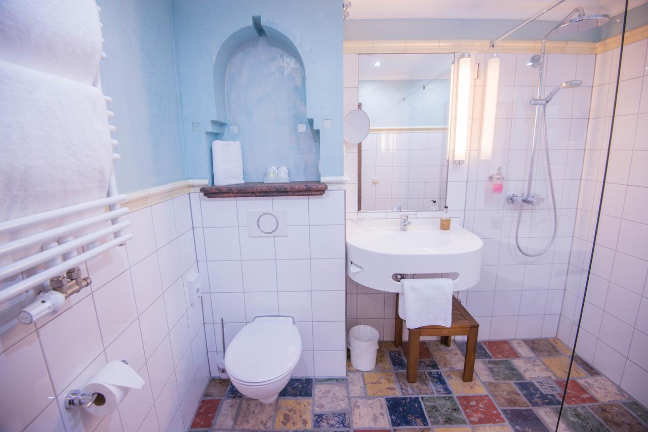 Italian Country-Style Double Room,1264052236:JPEG