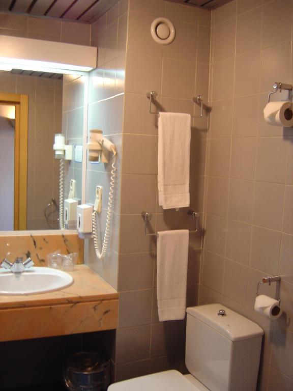 Single Room,1742566592:JPEG
