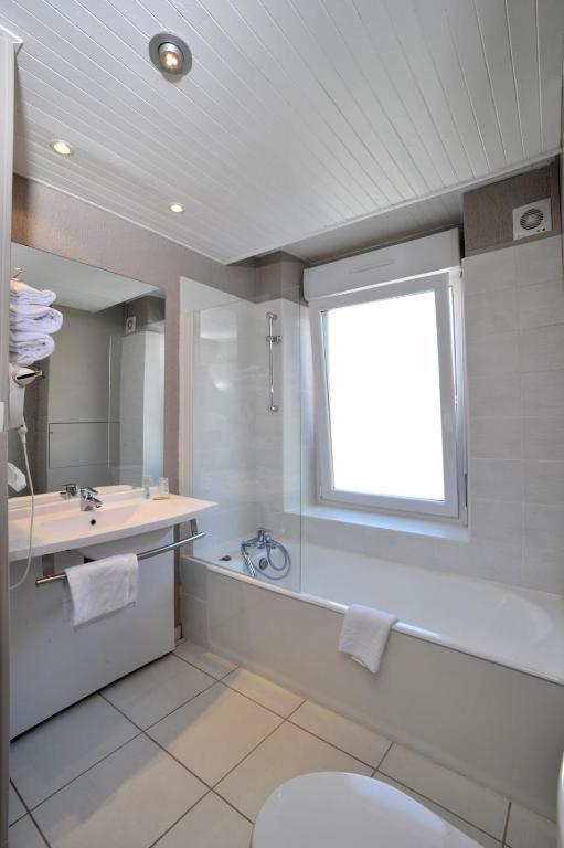 Triple Room,65835931:JPEG