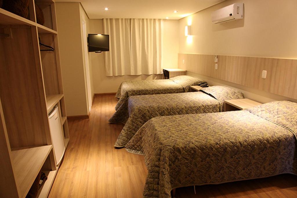 Deluxe Quadruple Room,65889343:JPEG