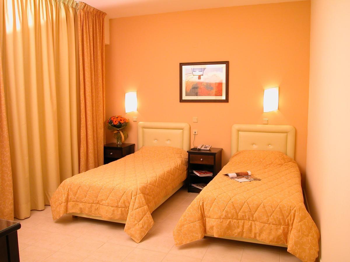 Twin Room,696953535:JPEG