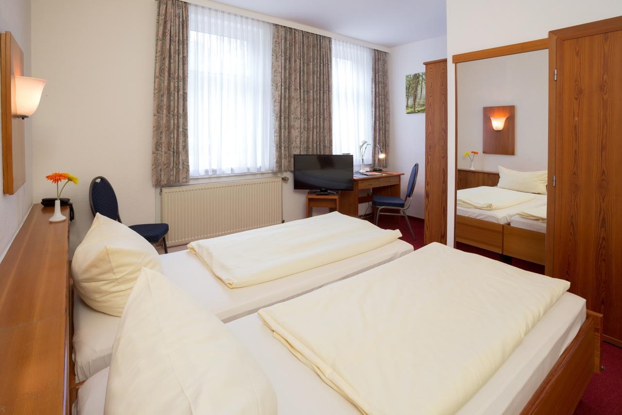 Double or Twin Room,658196004:JPEG