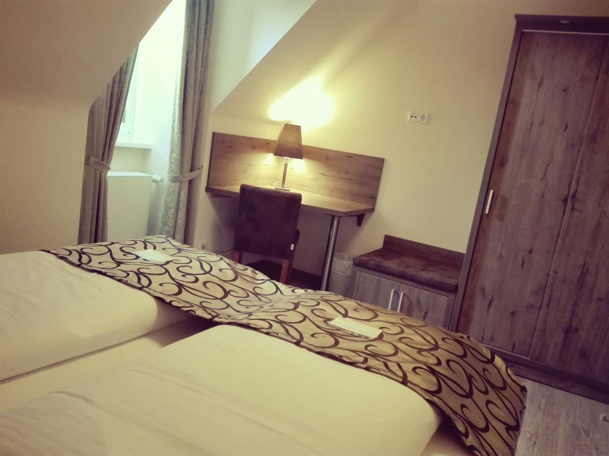 Standard Suite