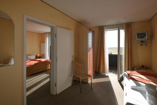 Family Room,6603385:JPEG