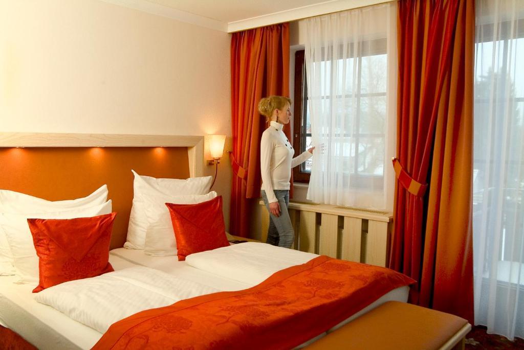 Comfort Double Room with Balcony,109888422:JPEG