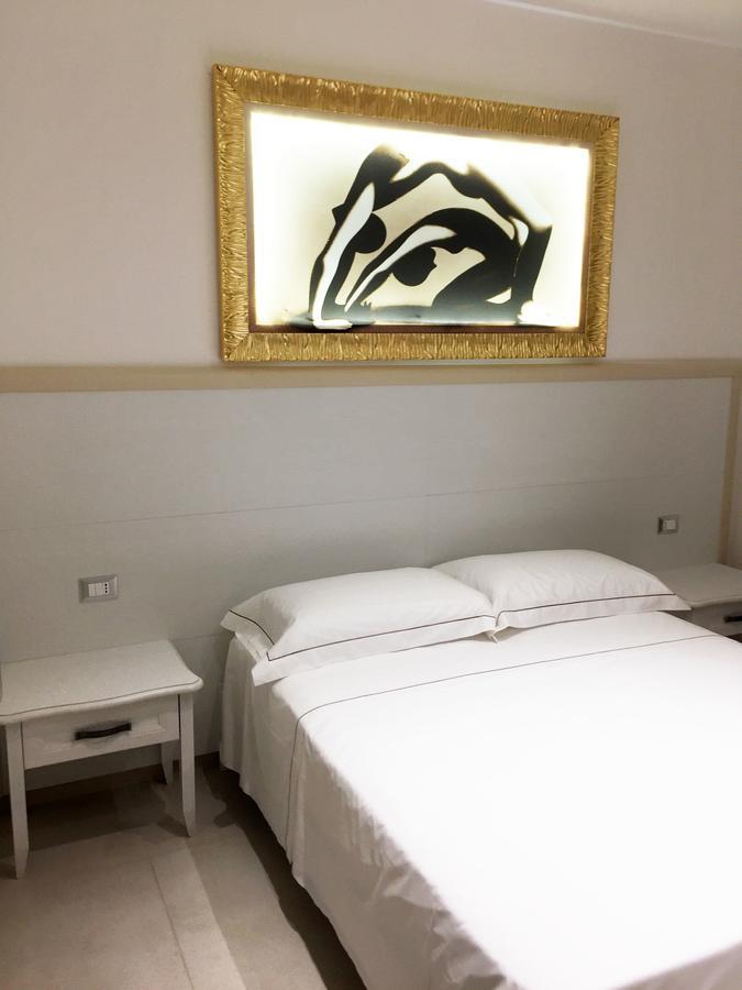 Deluxe Double Room Side Sea View