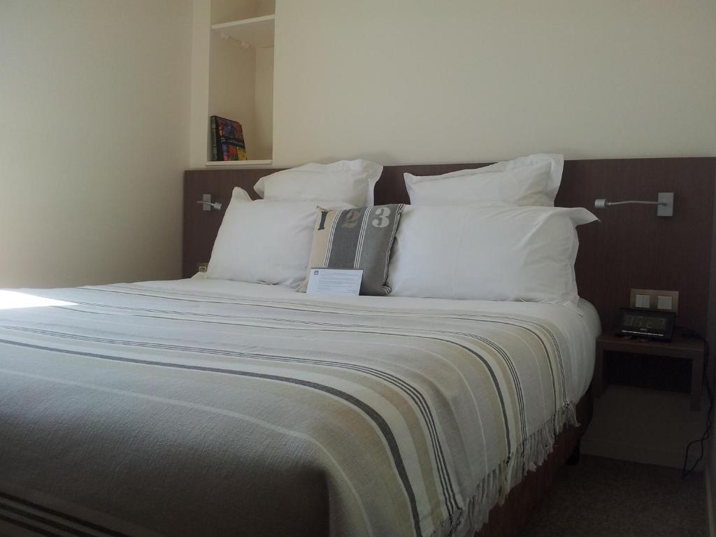 Comfort Room Harbour View,691267416:JPEG