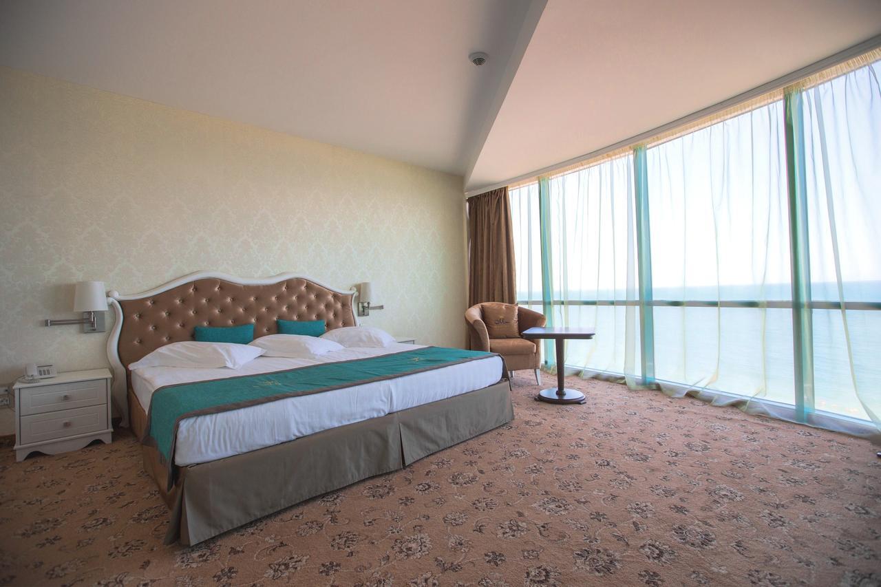 Deluxe One-Bedroom Suite Balcony Coffee Tea Making Facilities,661061283:JPEG
