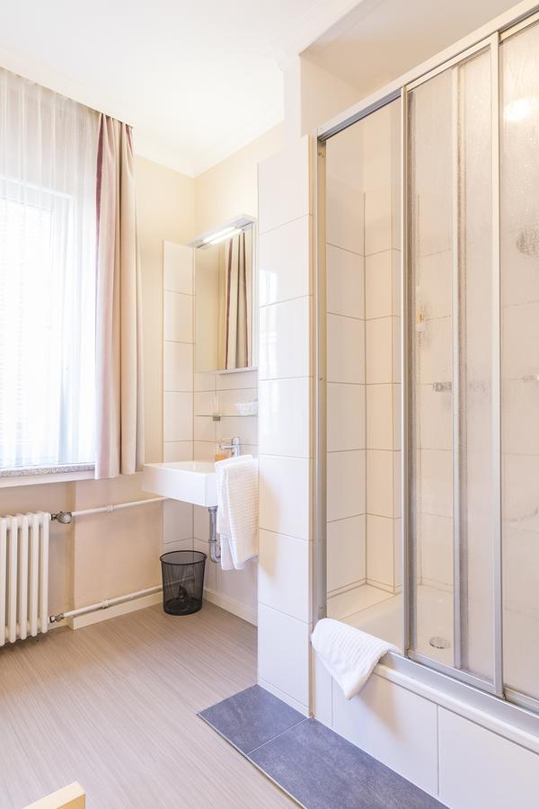 Single Room Own Shower or Shared WC