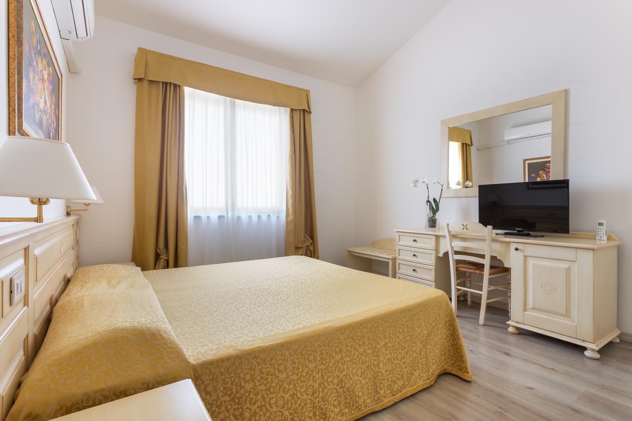 Double or Twin Room,661615128:JPEG
