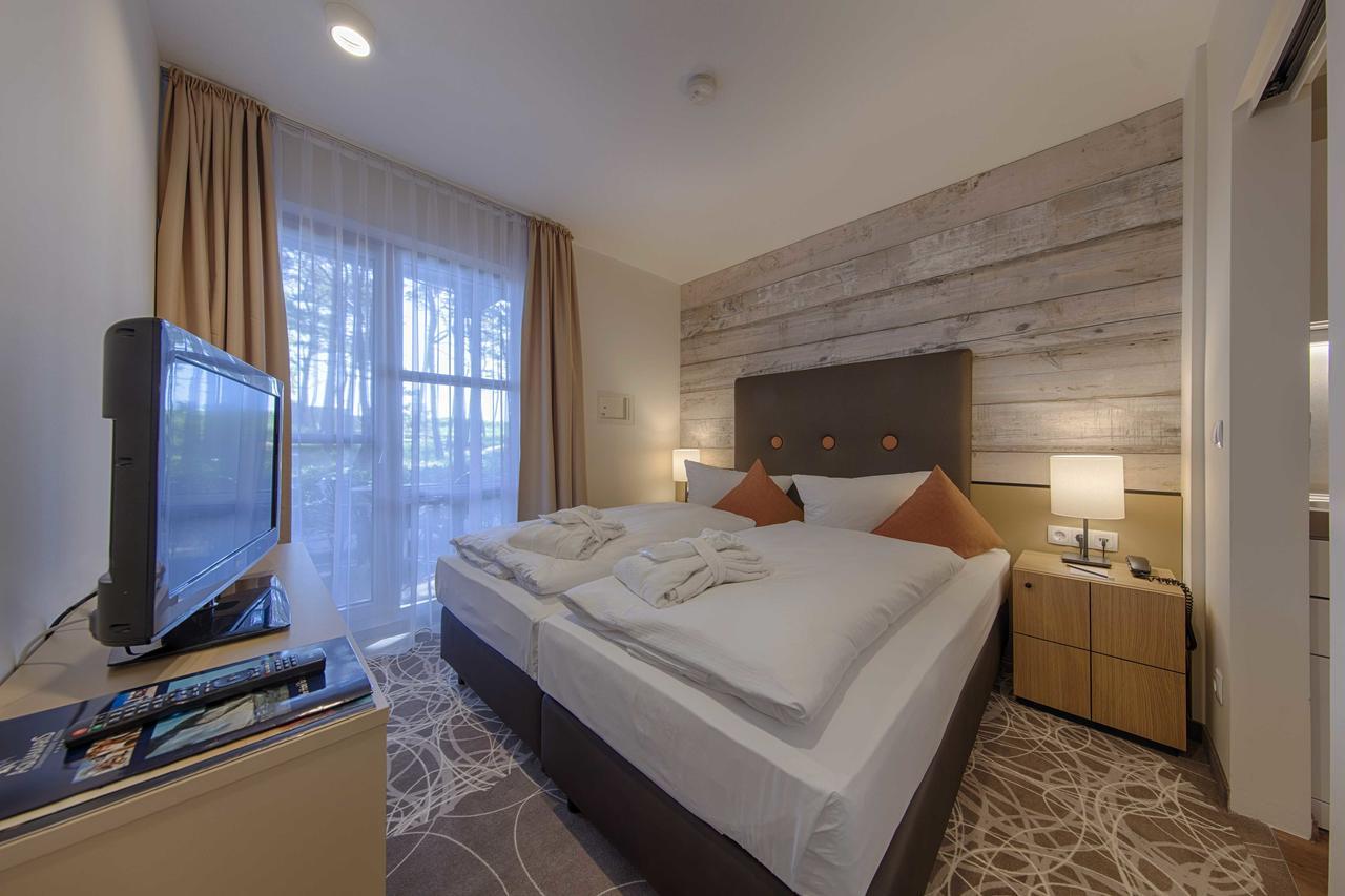 One-Bedroom Apartment Land Side