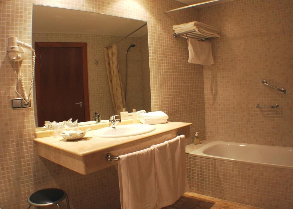 Triple Room,942963235:JPEG